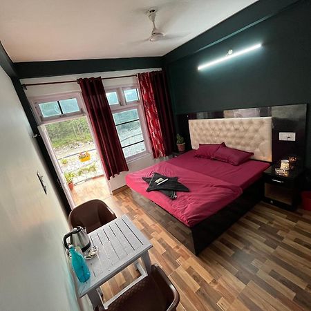 Shanti Cafe & Hostels Касоль Екстер'єр фото