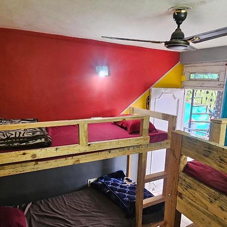 Shanti Cafe & Hostels Касоль Екстер'єр фото