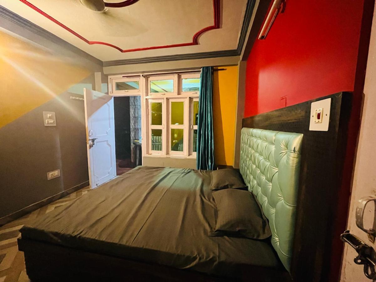 Shanti Cafe & Hostels Касоль Екстер'єр фото