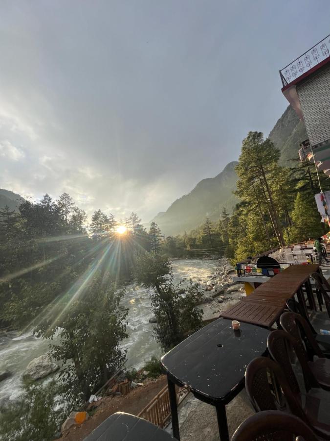 Shanti Cafe & Hostels Касоль Екстер'єр фото