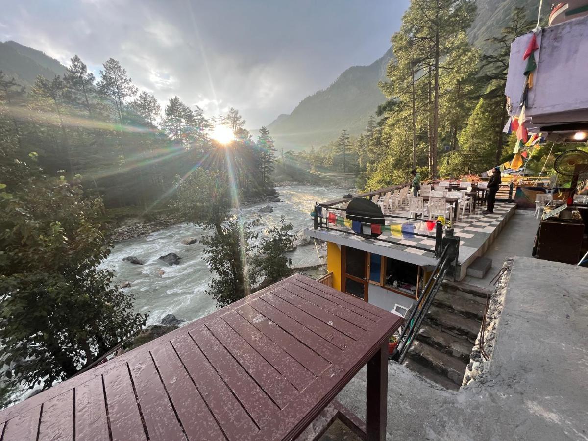 Shanti Cafe & Hostels Касоль Екстер'єр фото