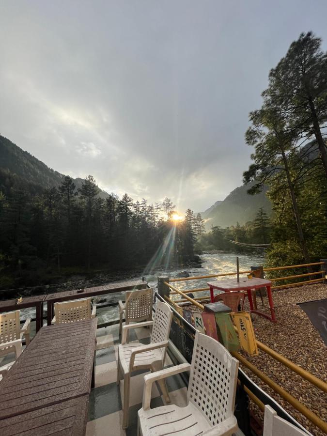 Shanti Cafe & Hostels Касоль Екстер'єр фото