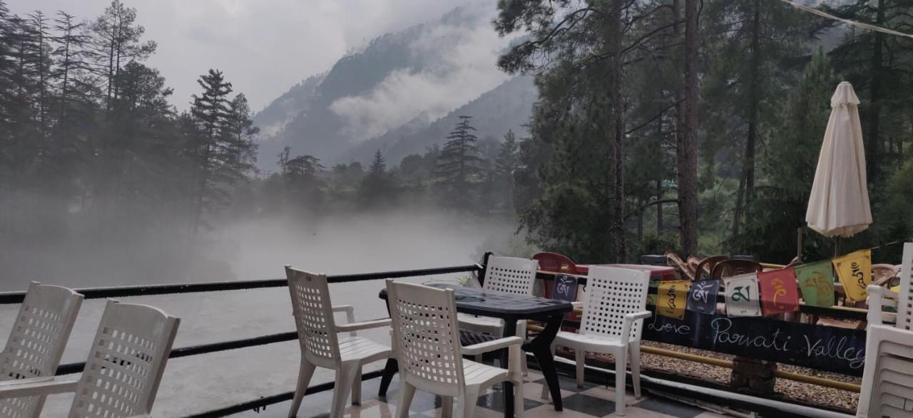 Shanti Cafe & Hostels Касоль Екстер'єр фото