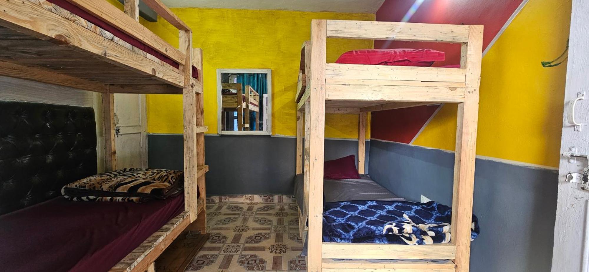 Shanti Cafe & Hostels Касоль Екстер'єр фото