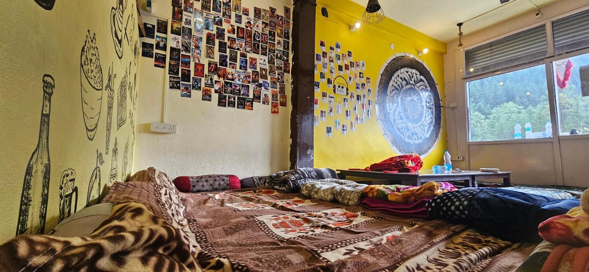 Shanti Cafe & Hostels Касоль Екстер'єр фото